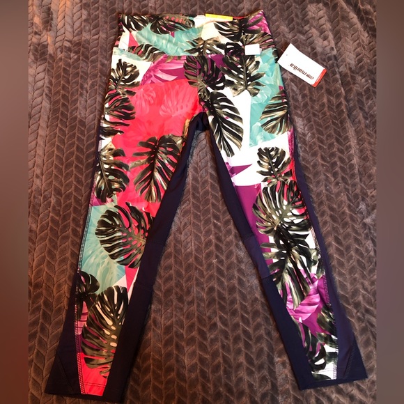 Marika Capri pants - Picture 1 of 5